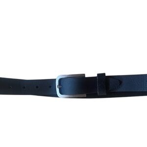 Made in Canada black leather belt 32